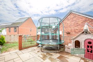 Photo 21- click for photo gallery